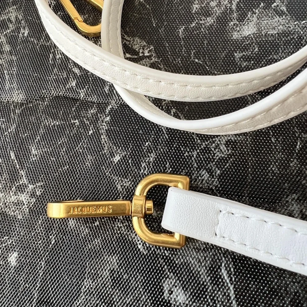 JACQUEMUS Le Grand Chiquito Top-Handle Bag - Picture 9 of 11